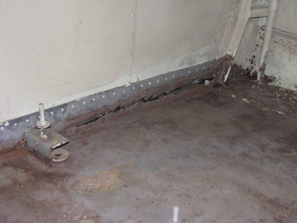 Wardroom floor rust